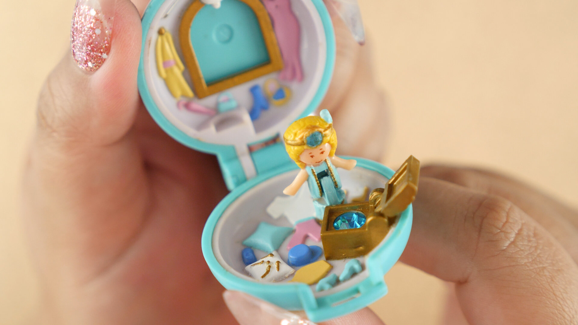 Polly Pocket Jewel Compacts 1992: Sea, Forest, Palace, Iceland 